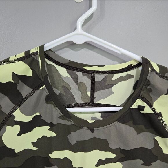 🐢 lululemon UVP Run SS Size 4 short sleeve shirt Like New Size 4 XS - Picture 3 of 11